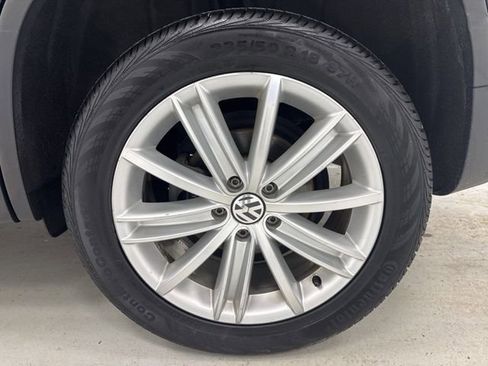 Used 2016 Volkswagen Tiguan SE image 31