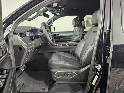 New 2026 Jeep Grand Wagoneer L Limited w/ Rear Seat Video Group I AWD/4WD image 18