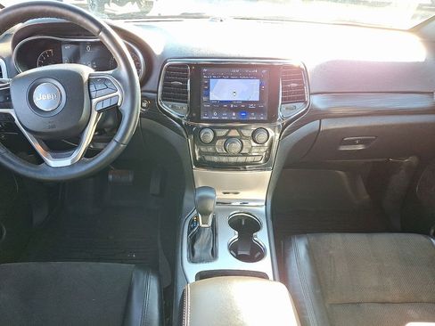 Used 2019 Jeep Grand Cherokee Altitude image 16