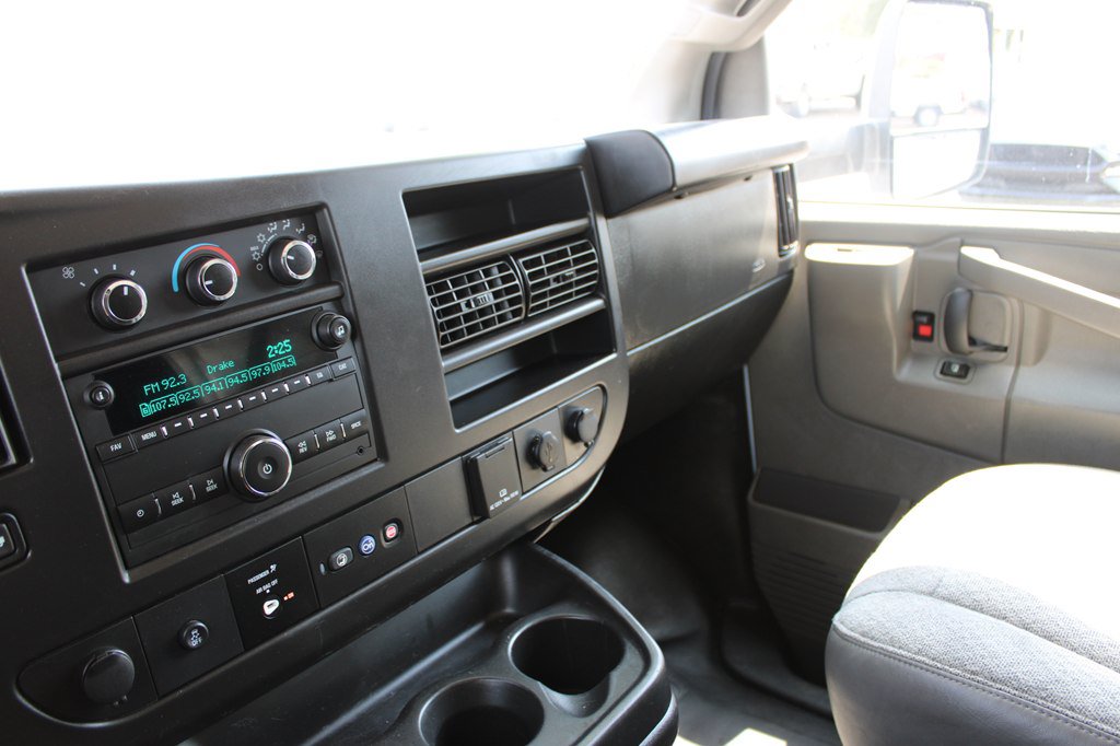 Used 2022 Chevrolet Express 3500 w/ Power Convenience Package RWD image 33
