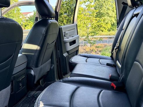 Used 2018 RAM 1500 Outdoorsman AWD/4WD image 15