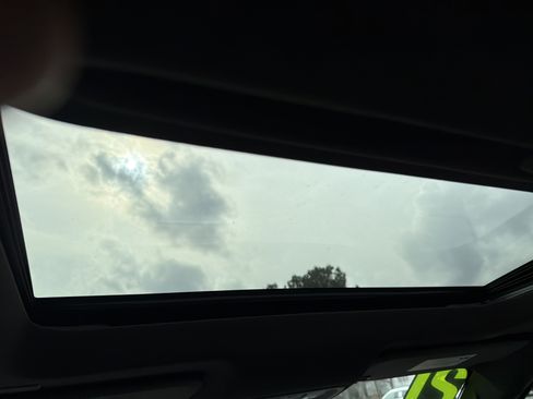 Used 2021 GMC Sierra 1500 SLT image 5