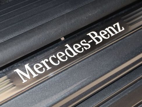 Used 2025 Mercedes-Benz GLS 450 4MATIC image 14