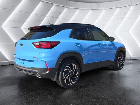 Used 2024 Chevrolet TrailBlazer RS w/ Driver Confidence Package image 5