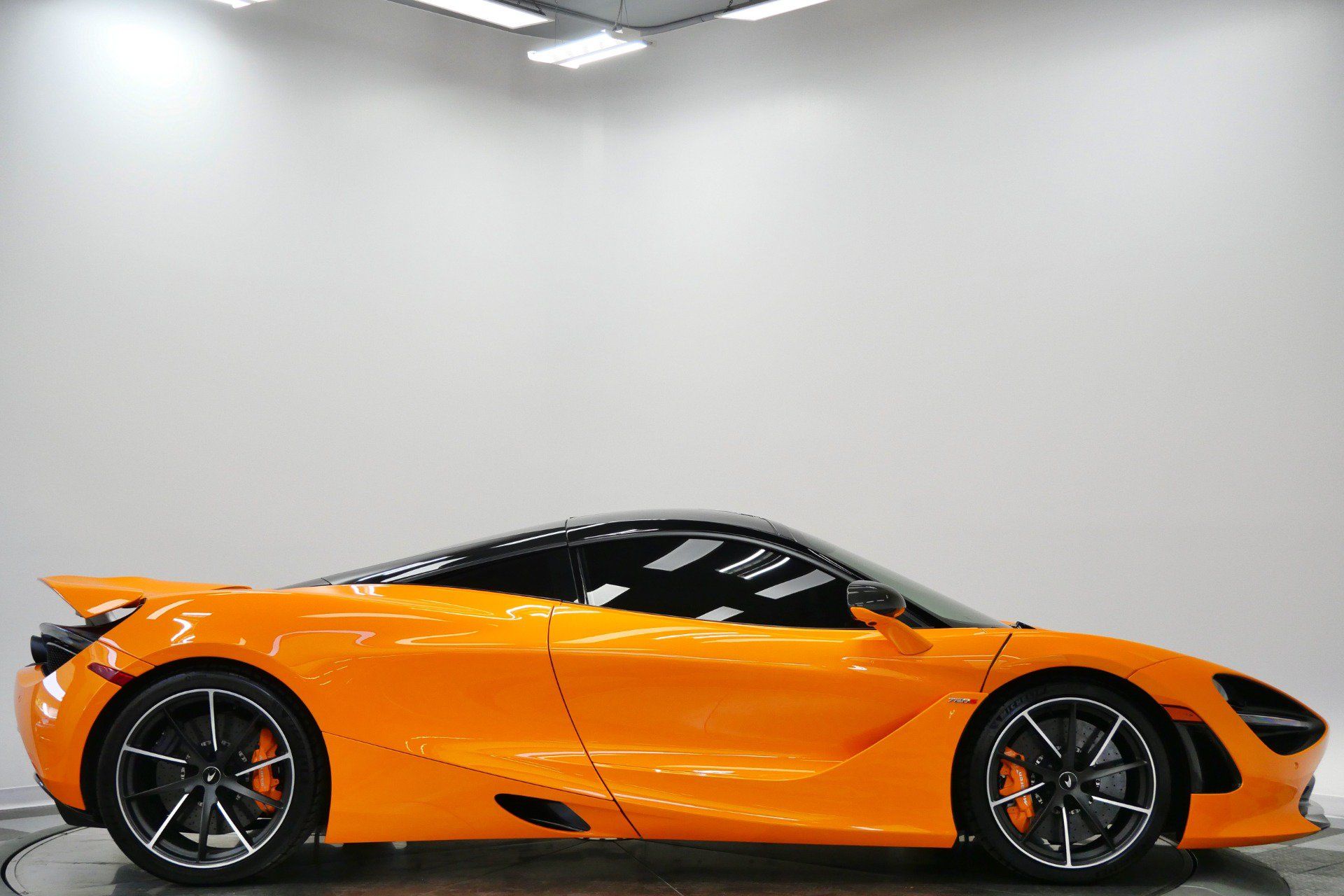 Used 2022 McLaren 720S Performance RWD image 60