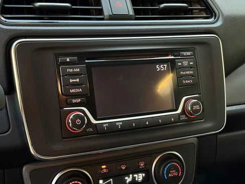 Used 2018 Nissan Leaf S w/ S Charge Package FWD image 17