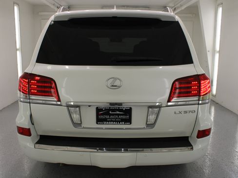 Used 2014 Lexus LX 570 4WD image 8