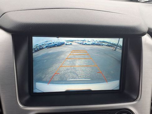 Used 2016 GMC Yukon SLT RWD image 4