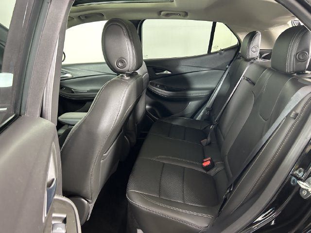 Used 2023 Buick Encore GX Essence w/ Experience Buick Package FWD image 24