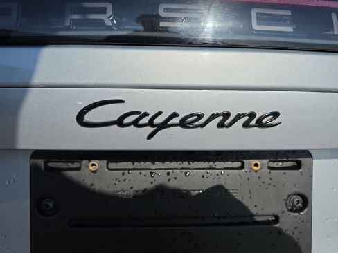 Used 2021 Porsche Cayenne AWD/4WD image 8