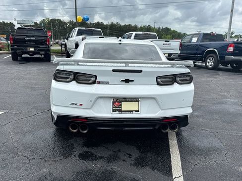 Used 2022 Chevrolet Camaro ZL1 RWD image 7