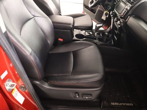 Used 2018 Toyota 4Runner TRD Off-Road Premium image 13