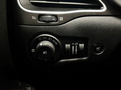 Used 2022 Jeep Cherokee Trailhawk w/ Comfort/Convenience Group image 30