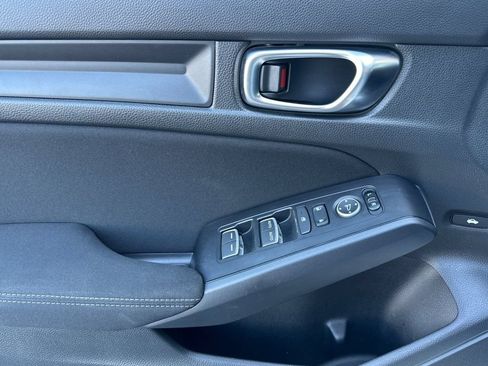 Used 2022 Honda Civic Sport image 11