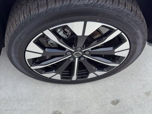 New 2026 Volvo XC60 B5 Plus w/ Protection Package Premier image 19