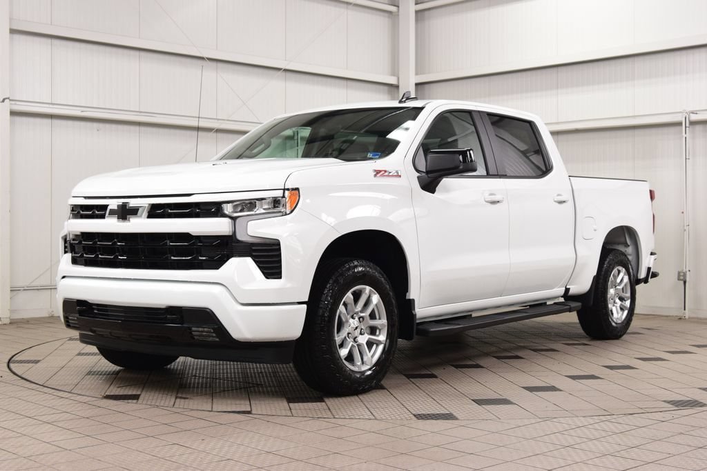 New 2026 Chevrolet Silverado 1500 RST w/ Z71 Off-Road Package AWD/4WD image 3