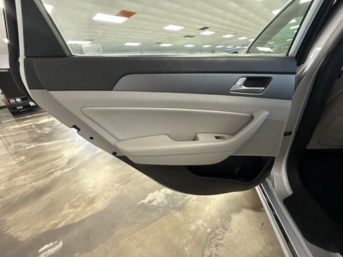 Used 2016 Hyundai Sonata SE FWD image 24
