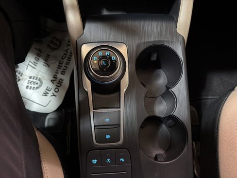 Used 2022 Ford Escape Titanium image 21