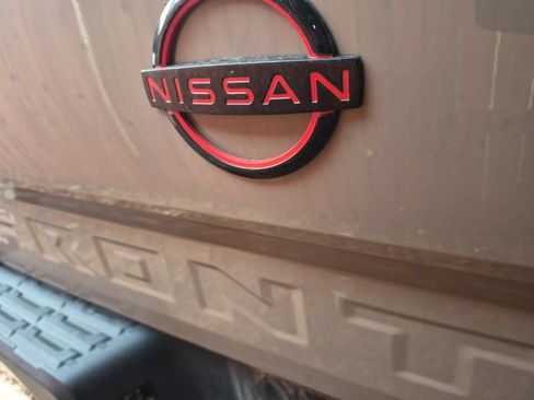 Used 2024 Nissan Frontier Pro-X RWD image 14