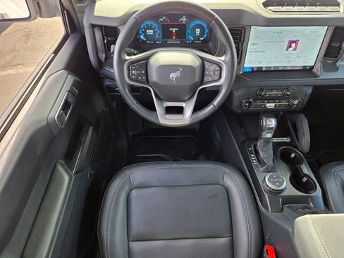 Certified 2025 Ford Bronco Badlands image 12