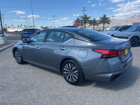 Used 2024 Nissan Altima 2.5 SV FWD image 6