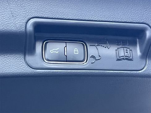 New 2025 Ford Explorer Active w/ Active Comfort Package image 23