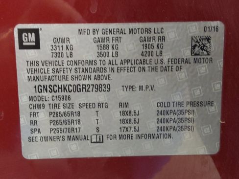 Used 2016 Chevrolet Suburban LT RWD image 33