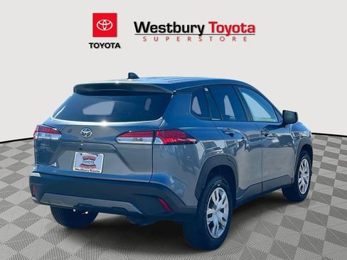 Used 2023 Toyota Corolla Cross L image 9