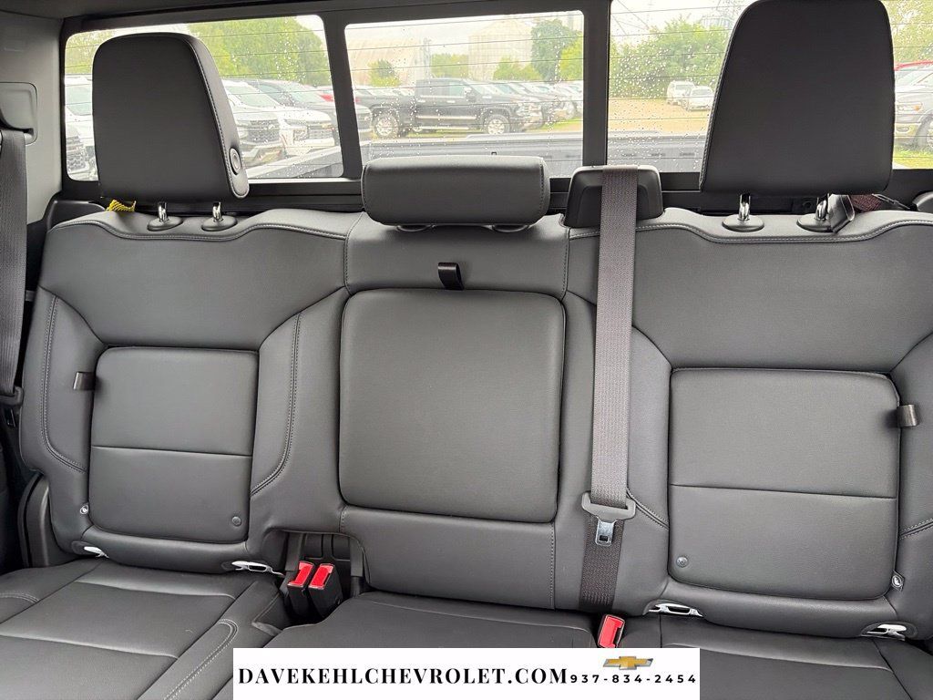 Used 2023 Chevrolet Silverado 1500 LT w/ Leather Package AWD/4WD image 20