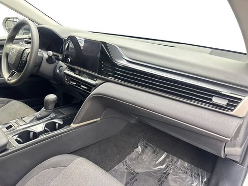Used 2025 Toyota Camry LE FWD image 53