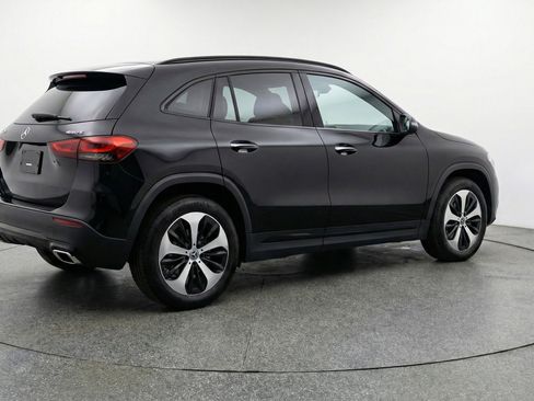 Used 2025 Mercedes-Benz GLA 250 image 9