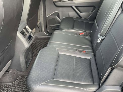 Used 2023 Kia Seltos EX image 45