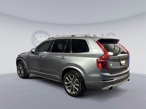 Used 2018 Volvo XC90 T5 Momentum w/ Convenience Package image 4