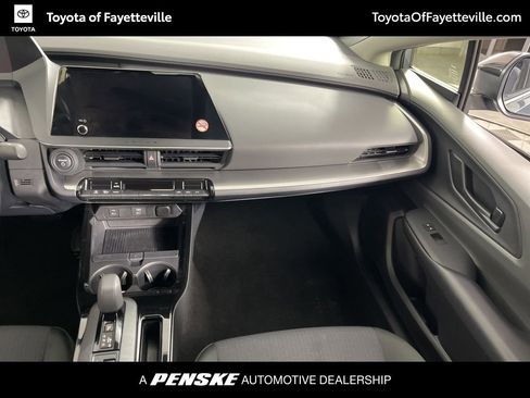 Used 2024 Toyota Prius LE image 17