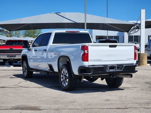 Used 2025 Chevrolet Silverado 2500 Custom w/ Custom Value Package image 7