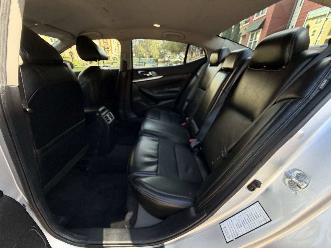 Used 2022 Nissan Maxima SV w/ Floor Mat Group FWD image 38