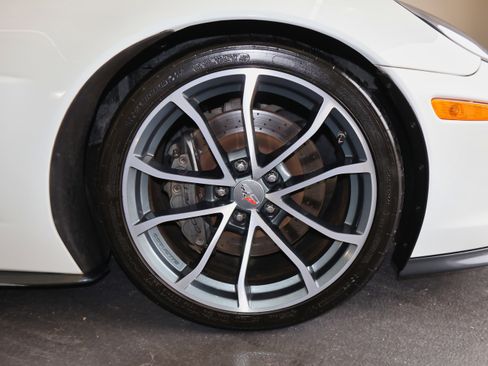 Used 2013 Chevrolet Corvette 427 w/ 1SC Preferred Equipment Group image 36