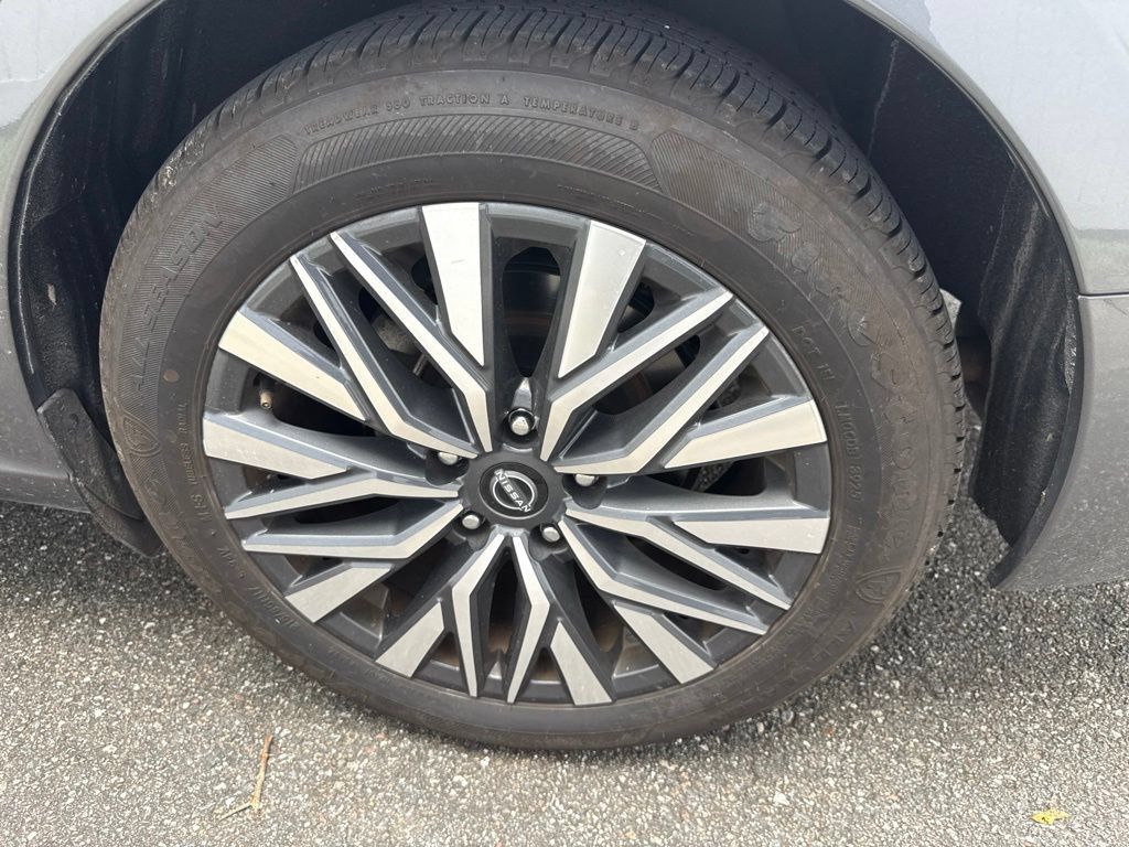 Used 2024 Nissan Altima 2.5 SV FWD image 13