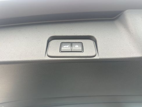 Used 2025 Nissan Rogue Platinum w/ Platinum Premium Package FWD image 22