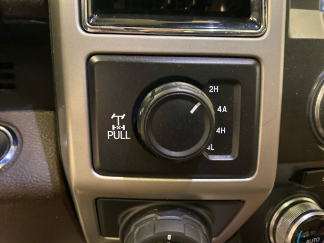 Used 2018 Ford F150 King Ranch w/ Equipment Group 601A Luxury AWD/4WD image 22