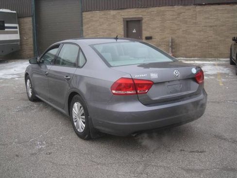 Used 2015 Volkswagen Passat 1.8T S image 6