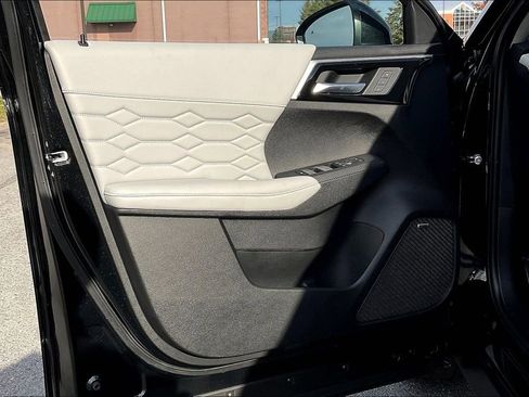 Used 2025 Mitsubishi Outlander SEL image 22