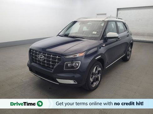Used 2023 Hyundai Venue Limited w/ Cargo Package FWD image 1