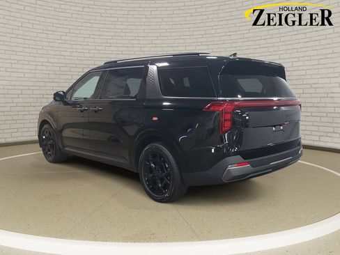 Used 2026 Kia Carnival SX w/ SX Dark Edition Package FWD image 7