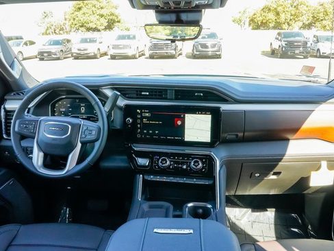 New 2026 GMC Sierra 2500 Denali w/ Denali Reserve Package AWD/4WD image 14