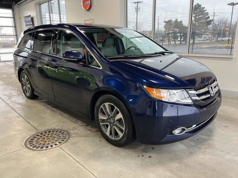 Used 2016 Honda Odyssey Touring image 3