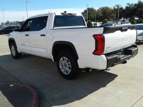 Used 2025 Toyota Tundra SR5 w/ SR5 Convenience Package image 5