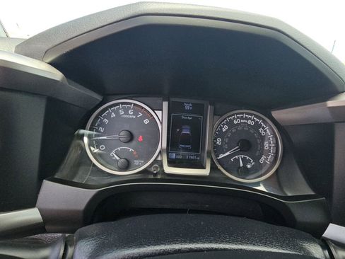 Used 2019 Toyota Tacoma SR5 AWD/4WD image 16