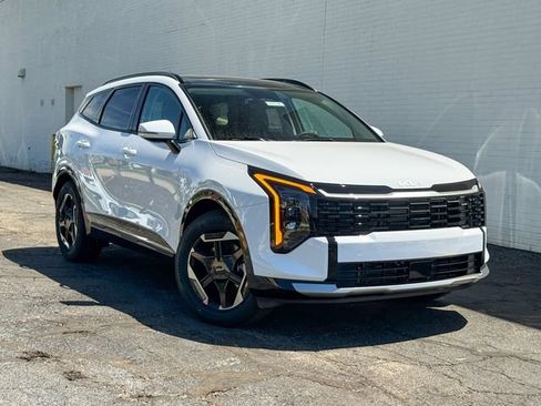Certified 2026 Kia Sportage SX FWD image 3