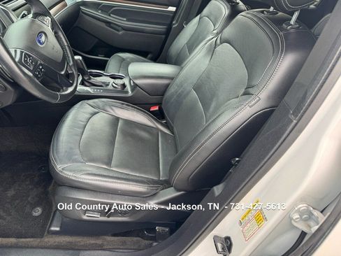 Used 2017 Ford Explorer Limited w/ Equipment Group 301A AWD/4WD image 30